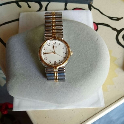 Seiko Analog Quartz Women