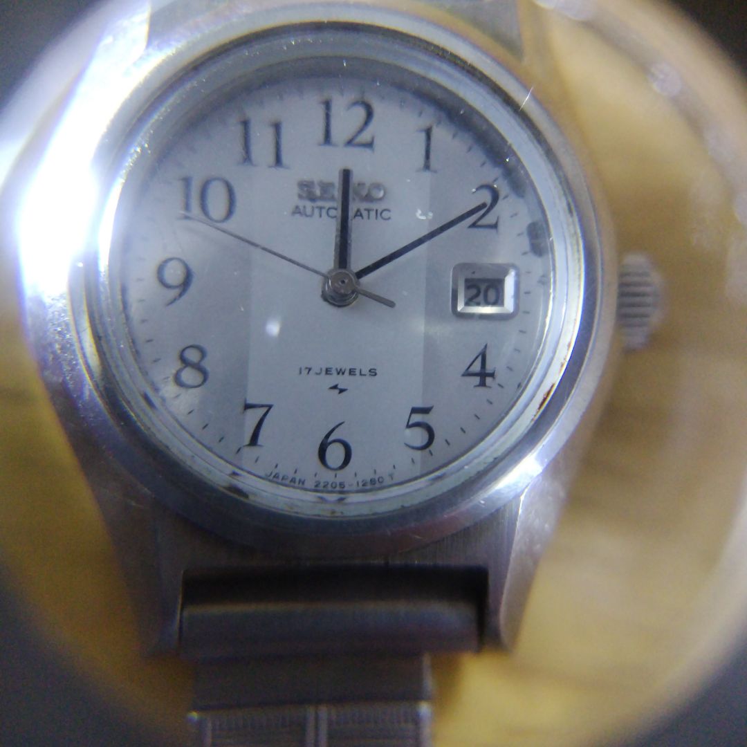 Seiko 2205-0704 Analog Mechanical (Manual) Women
