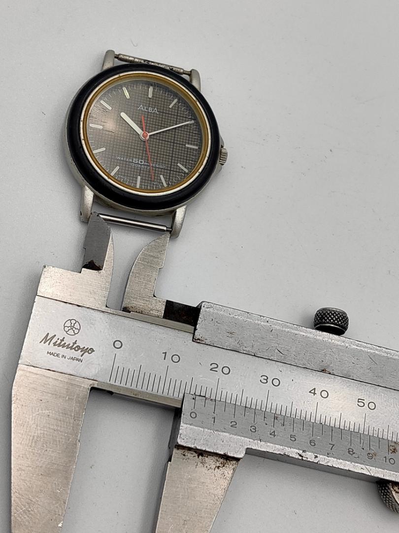 Seiko Alba QUESTO Y131-612B Analog Quartz Men Questo Y131 Watch Operation Unconfirmed B0357 For Parts / Junk