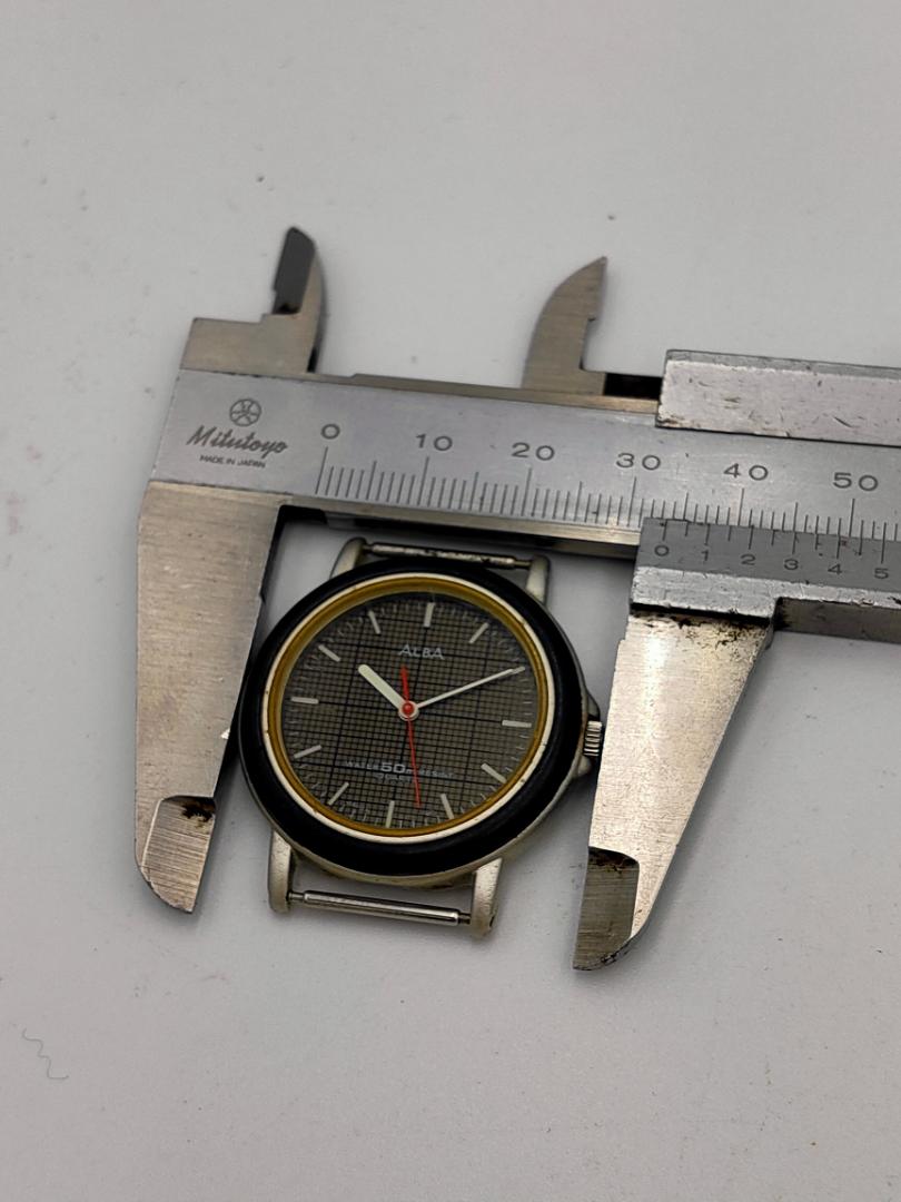 Seiko Alba QUESTO Y131-612B Analog Quartz Men Questo Y131 Watch Operation Unconfirmed B0357 For Parts / Junk