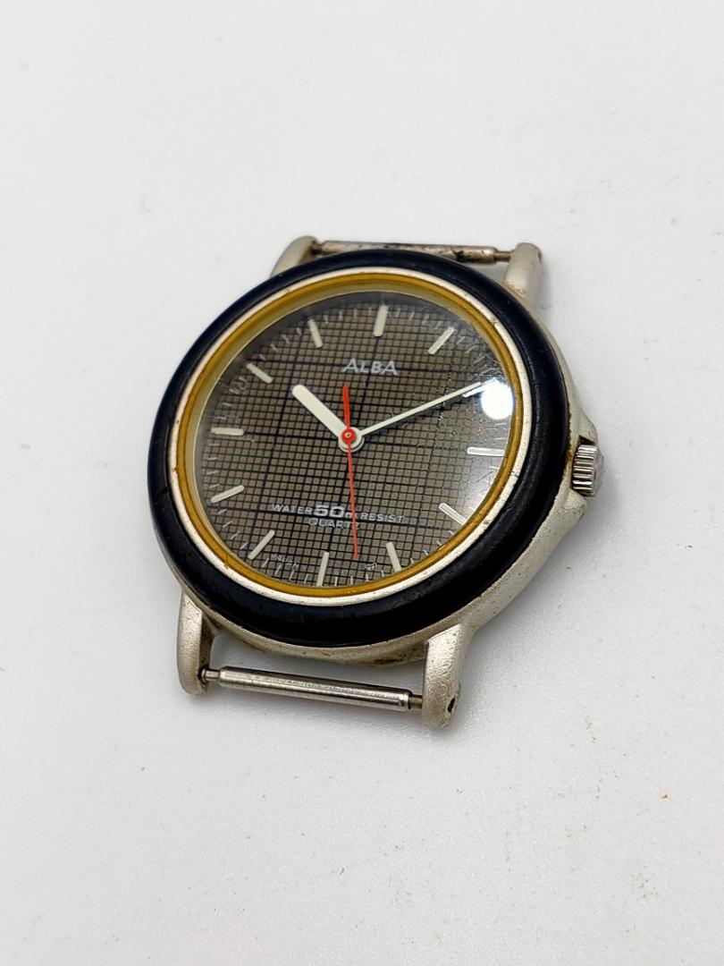Seiko Alba QUESTO Y131-612B Analog Quartz Men Questo Y131 Watch Operation Unconfirmed B0357 For Parts / Junk