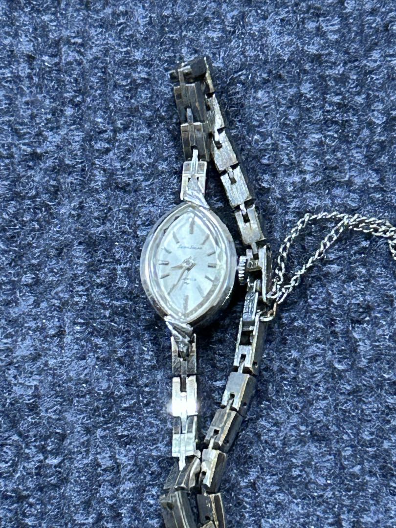 Analog Solar,Mechanical (Manual) Women