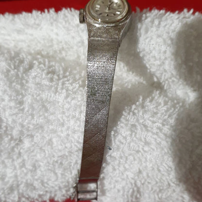 Seiko 1120-7000 Analog Mechanical (Manual) Women