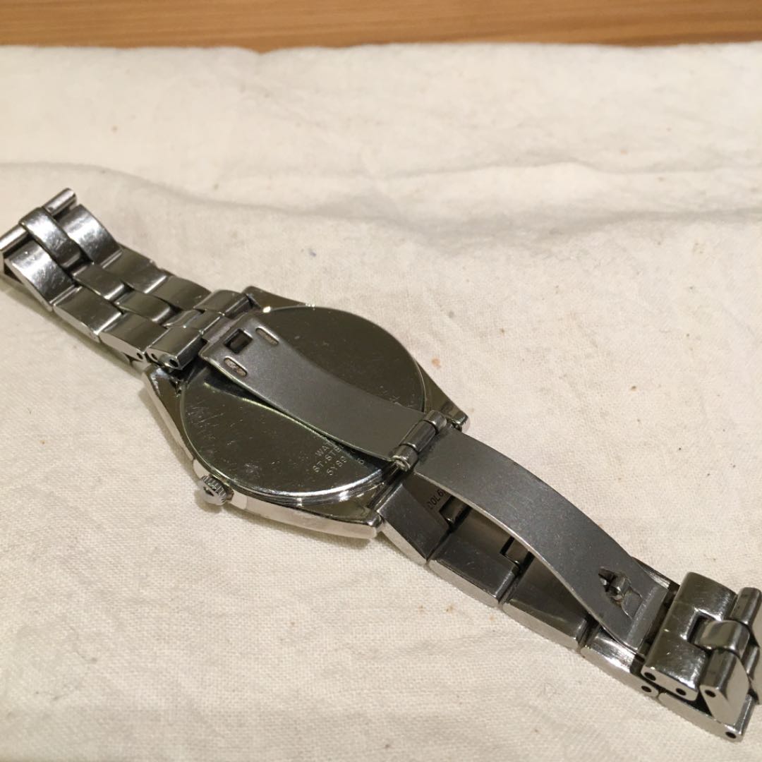 Seiko lk/lukia Analog Quartz Women