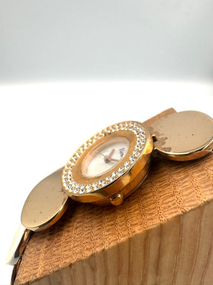 Abiste Liebe Analog Quartz Women Watch