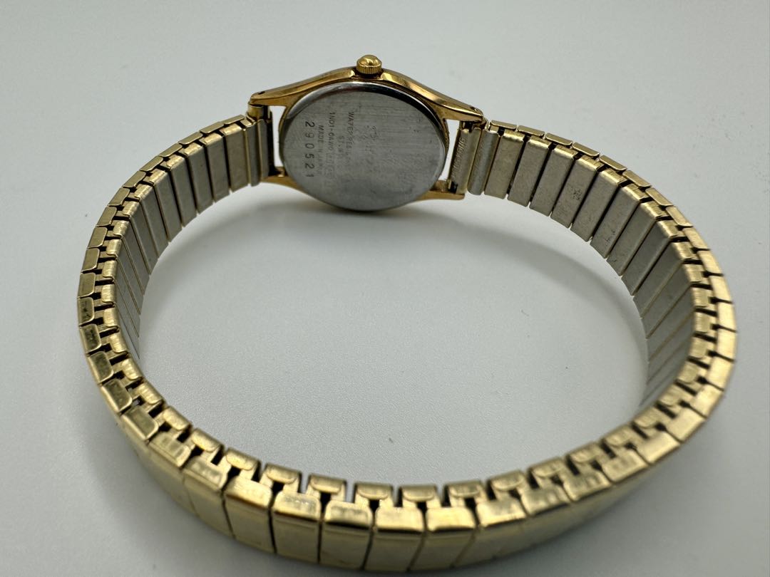 Seiko Essentials 1N01-0AW0 Analog Quartz Women Vintage Gold Plated White Oval Dial Ladies Watch Head Japan