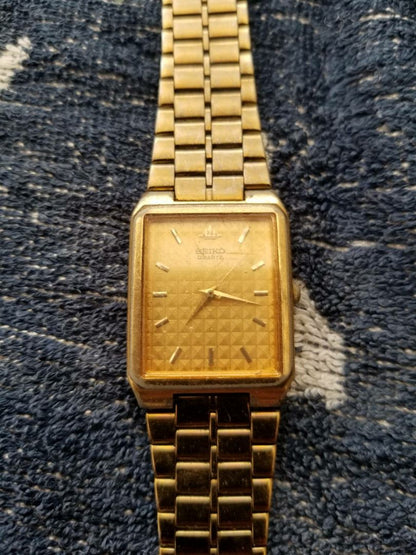 Seiko Analog Quartz Women