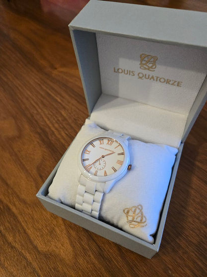 Louis Quatorze Analog Quartz Women