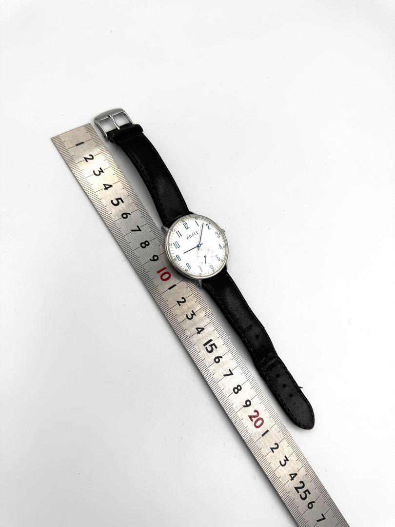 Adexe Analog Quartz Men Watch