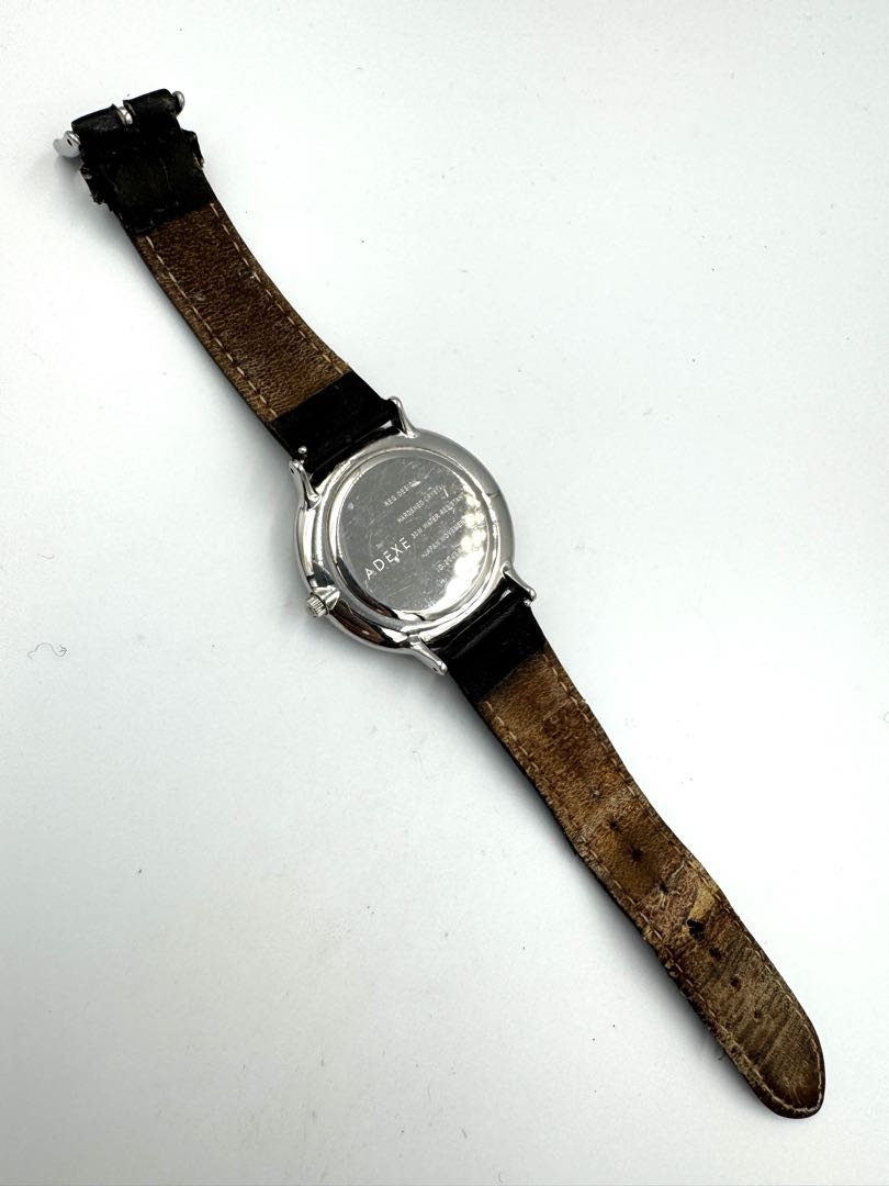 Adexe Analog Quartz Men Watch