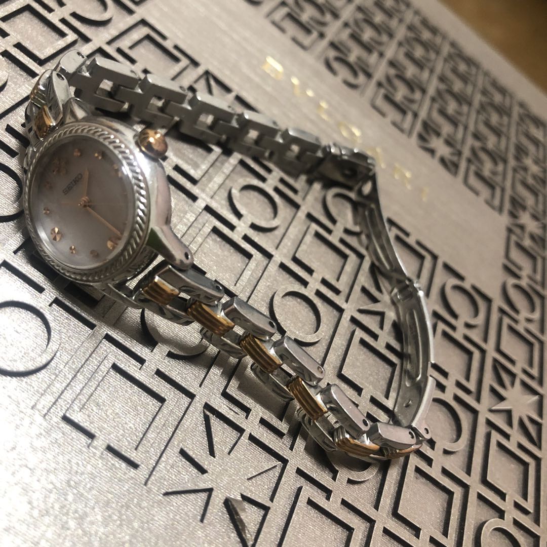 Seiko Analog Quartz Women
