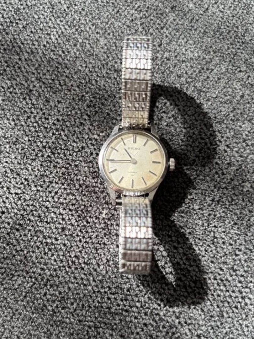 Analog Mechanical (Manual) Women