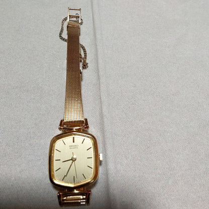 Seiko Analog Quartz Women