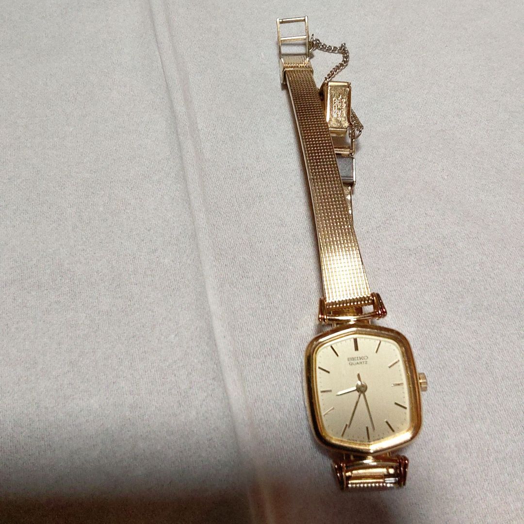 Seiko Analog Quartz Women