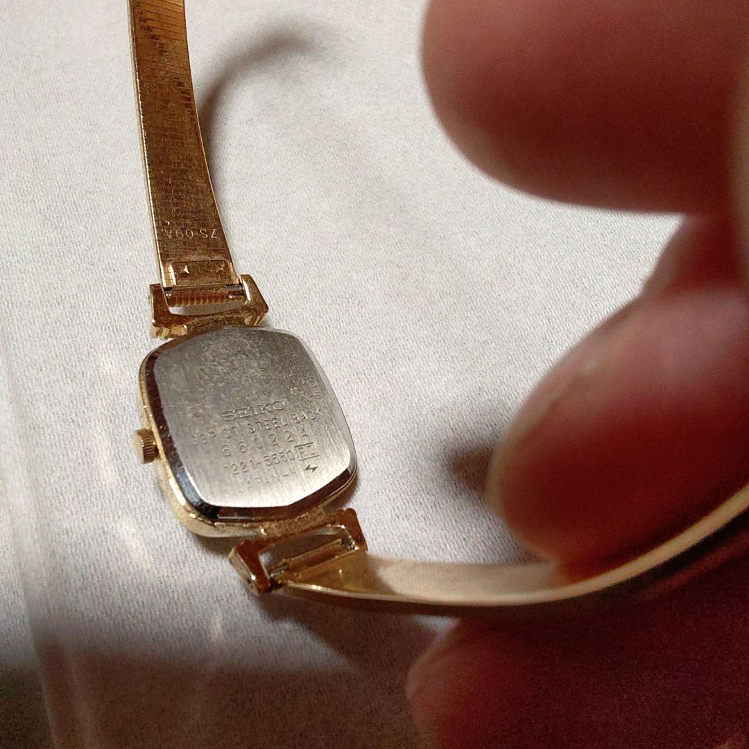 Seiko Analog Quartz Women