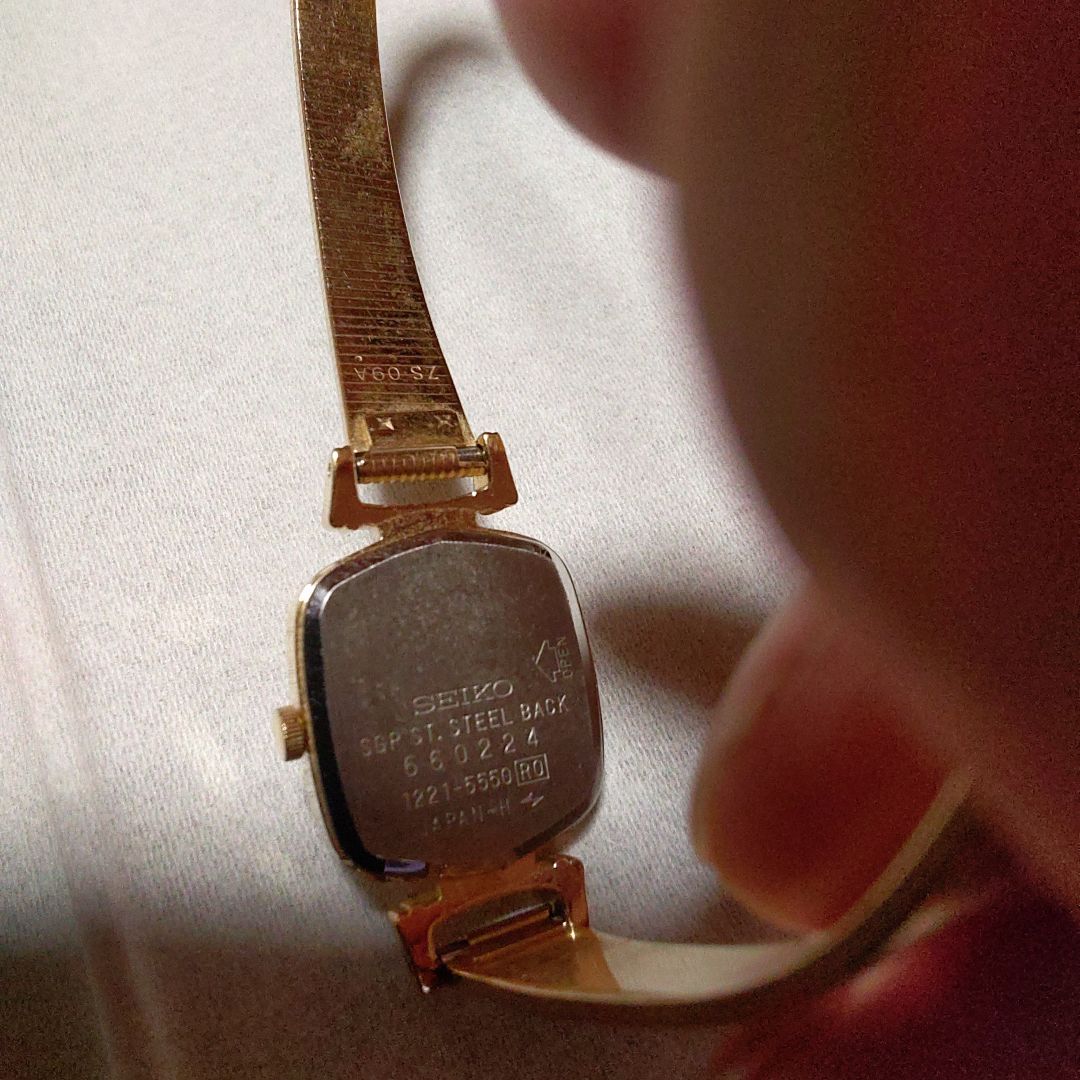 Seiko Analog Quartz Women