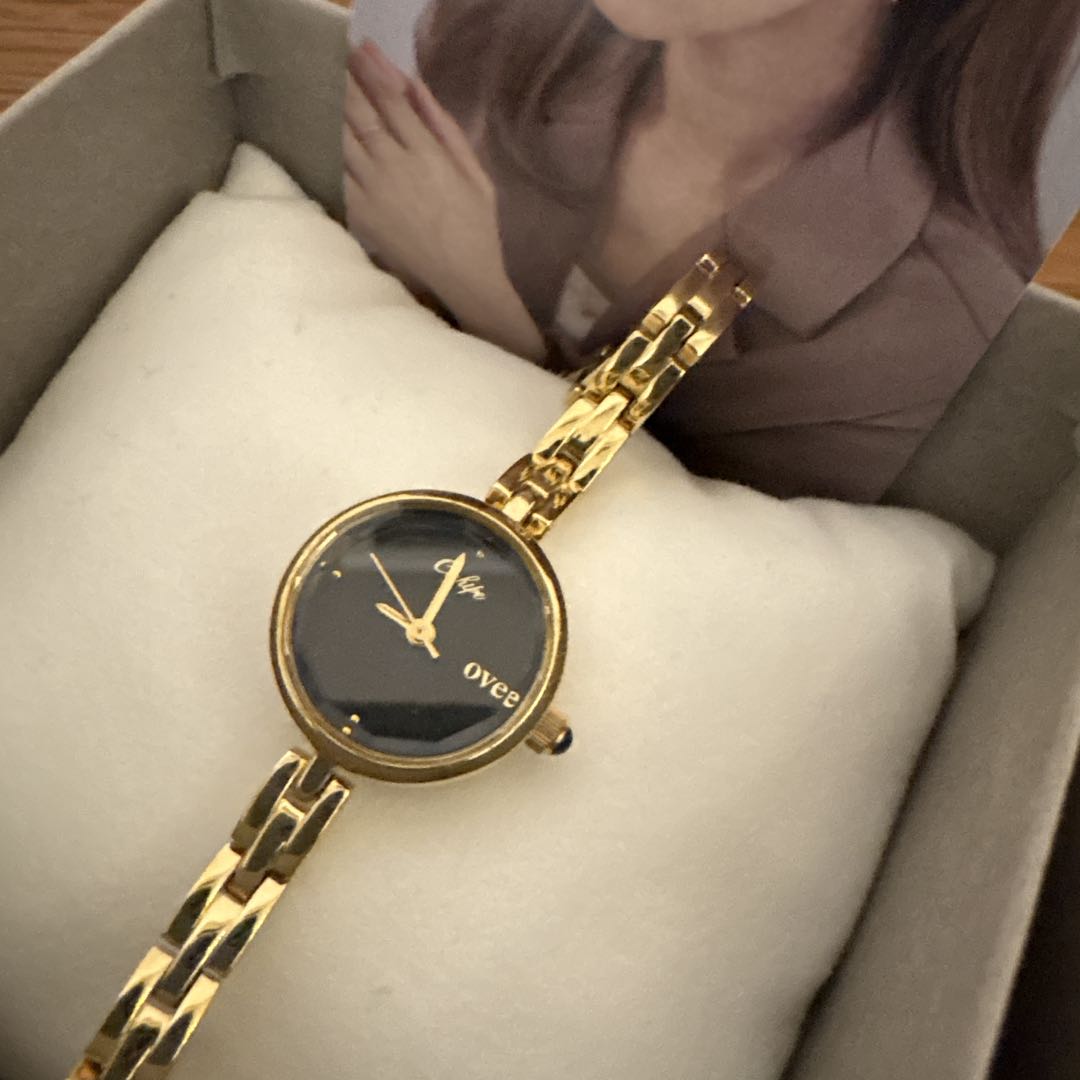 Cahipe Analog Quartz Women