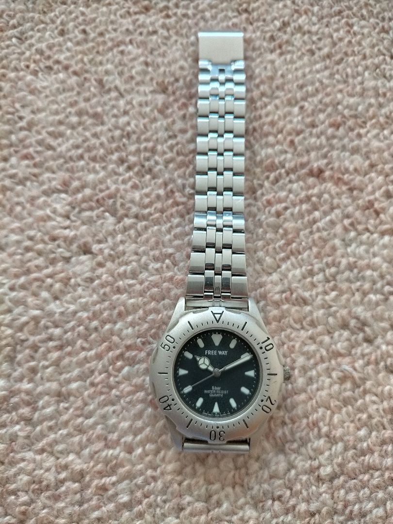 Citizen TR-173 Analog Quartz Men