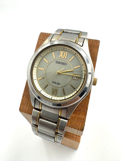 Seiko Spirit V145-0BV0 Analog Quartz Unisex Adults Solar Vintage Two-Tone Day Date Men'S Watch Japan Movement