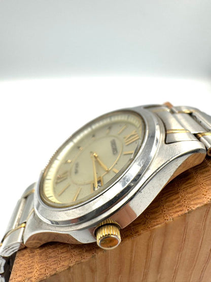 Seiko Spirit V145-0BV0 Analog Quartz Unisex Adults Solar Vintage Two-Tone Day Date Men'S Watch Japan Movement