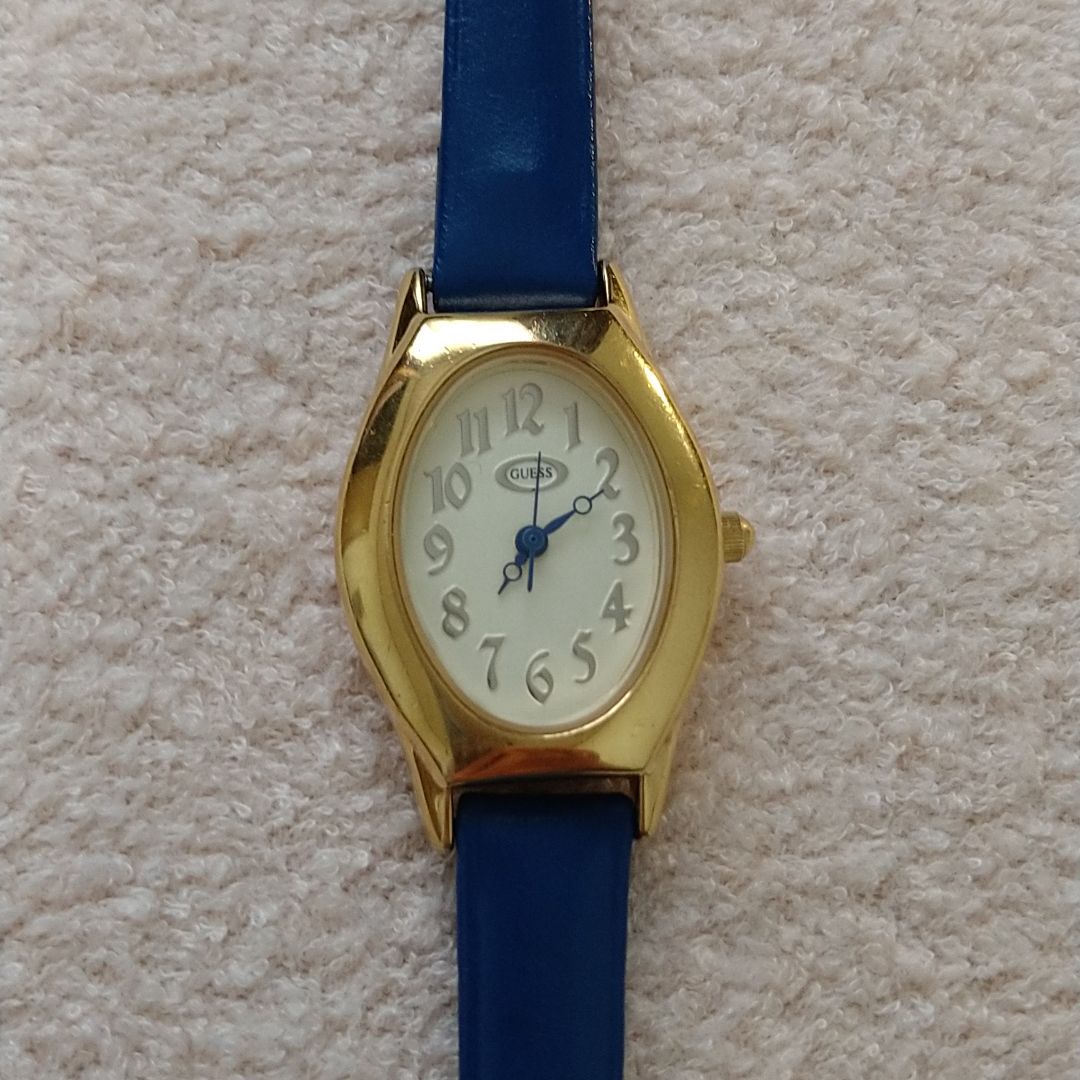 Guess Analog Quartz Women