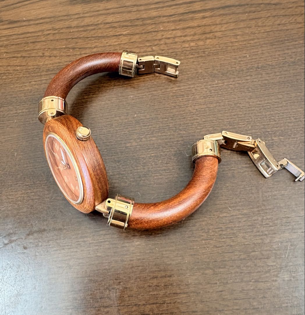 Analog Quartz Women
