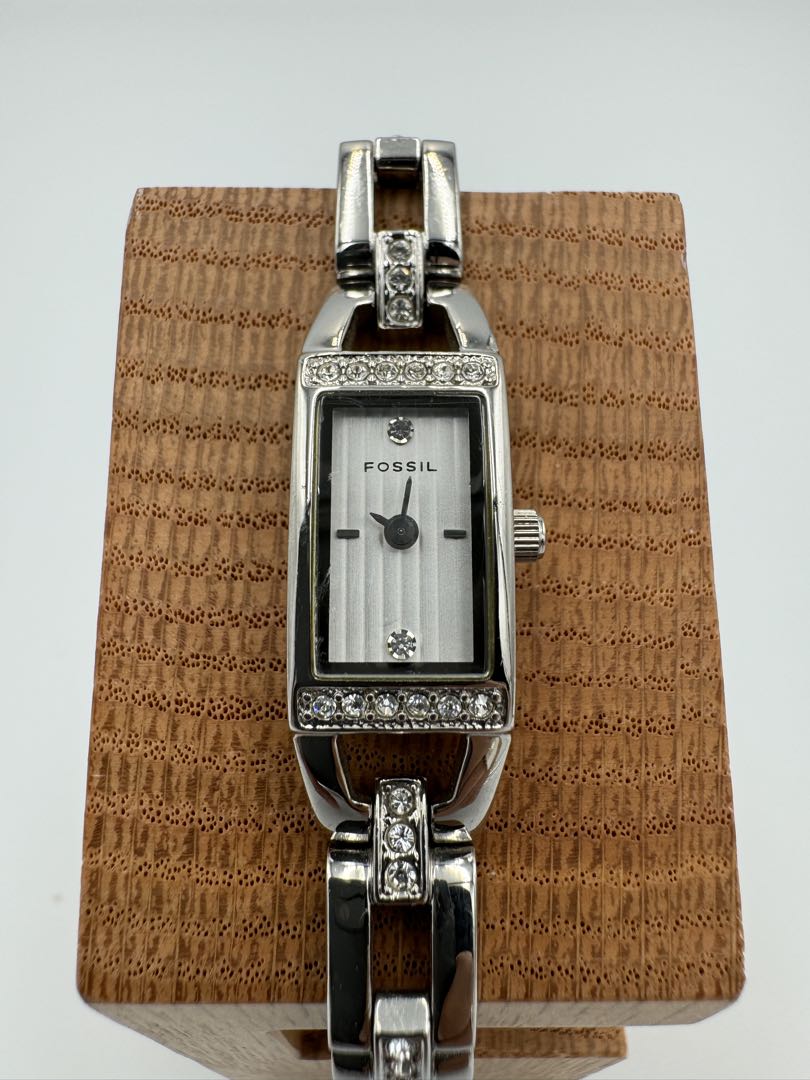 Fossil Analog Quartz Women Watch Silver Tone