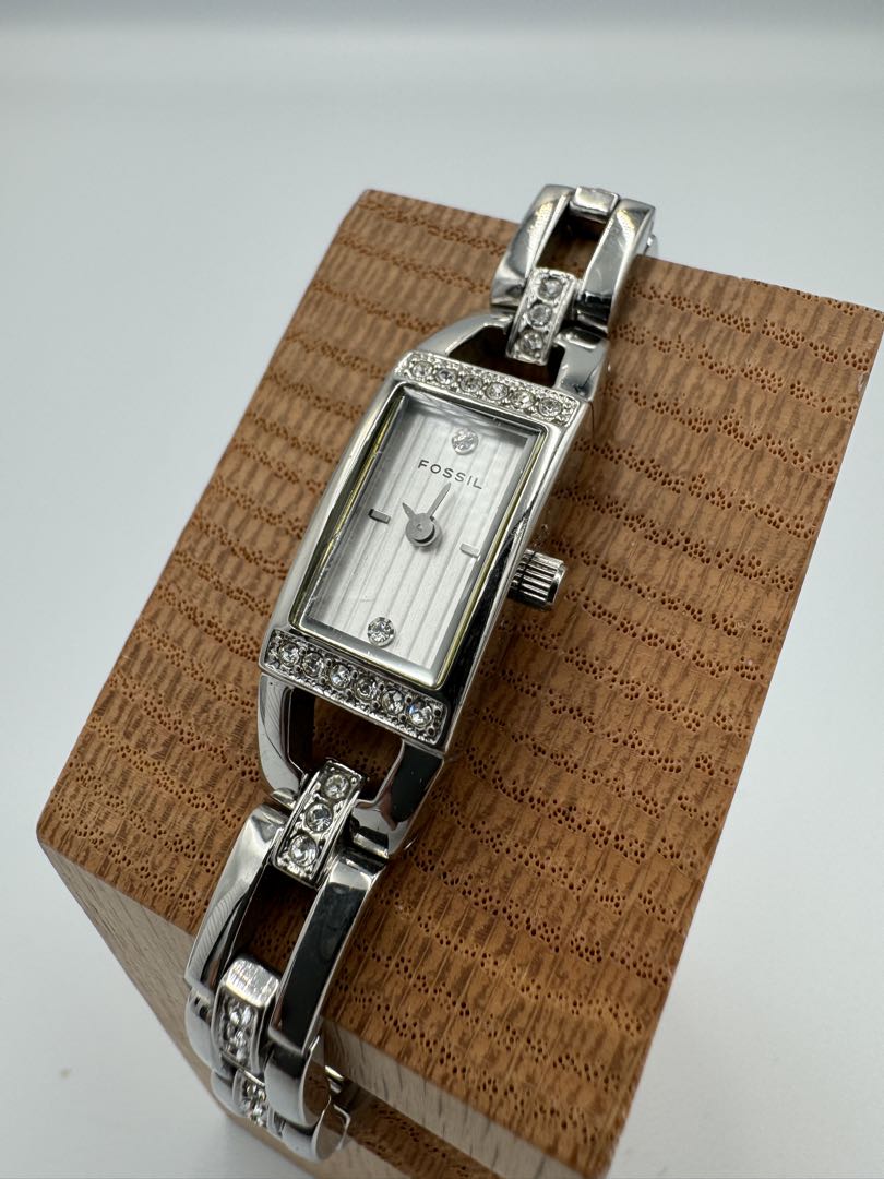Fossil Analog Quartz Women Watch Silver Tone