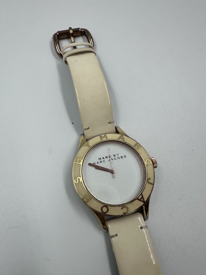 Analog Quartz Women