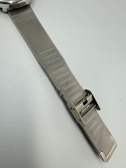 Klon Analog Quartz Men Watch Mirror Dial Damaged Strap