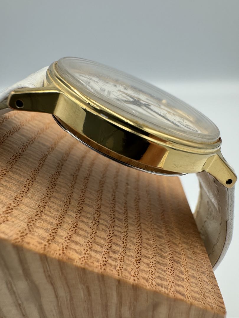 Vintage TIMEX Quartz Watch White Leather Strap