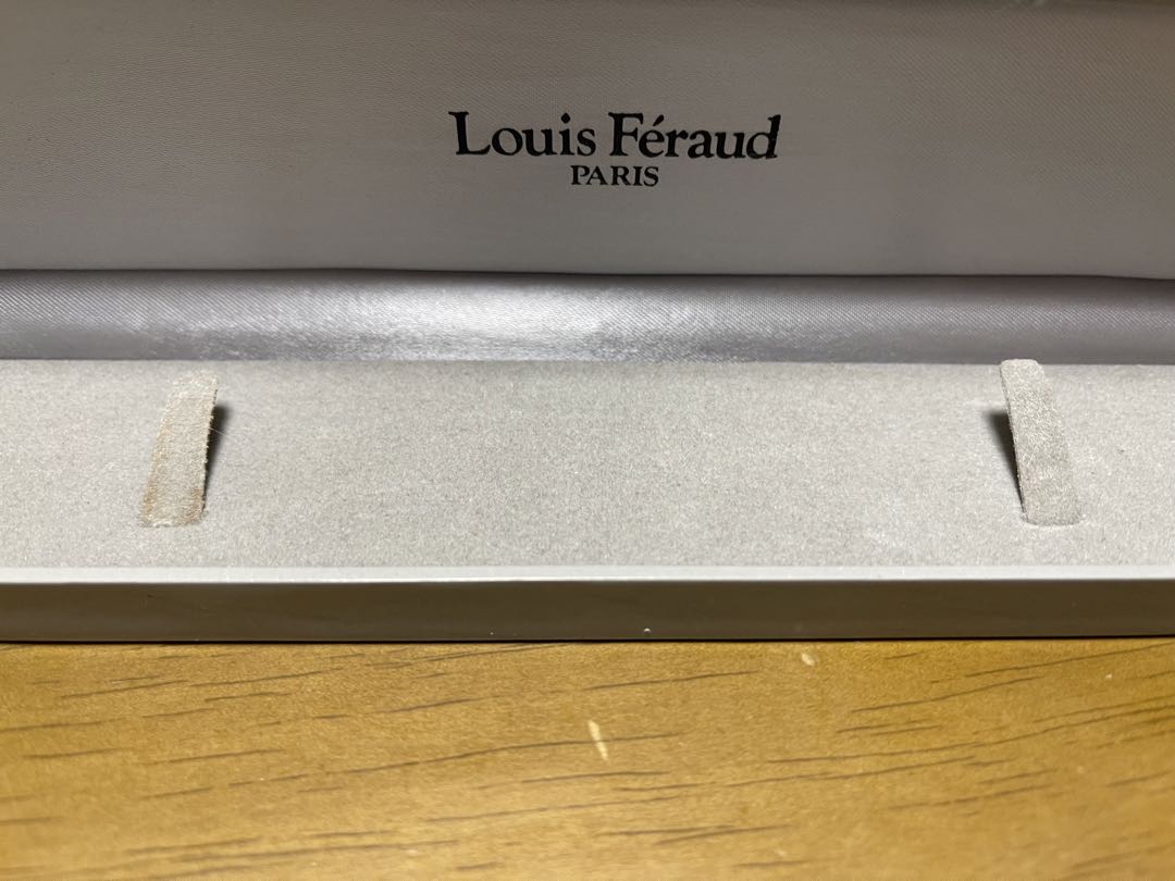 Louis Feraud Analog Quartz Women