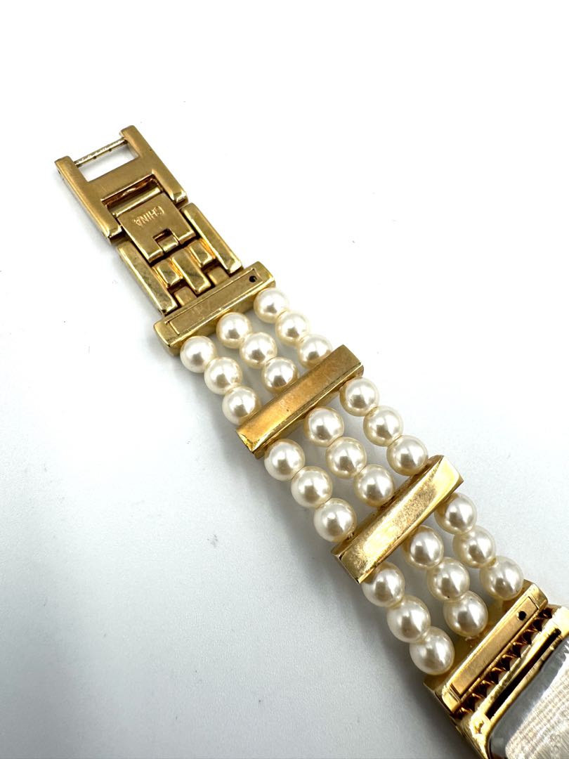 Avon Analog Quartz Women Watch