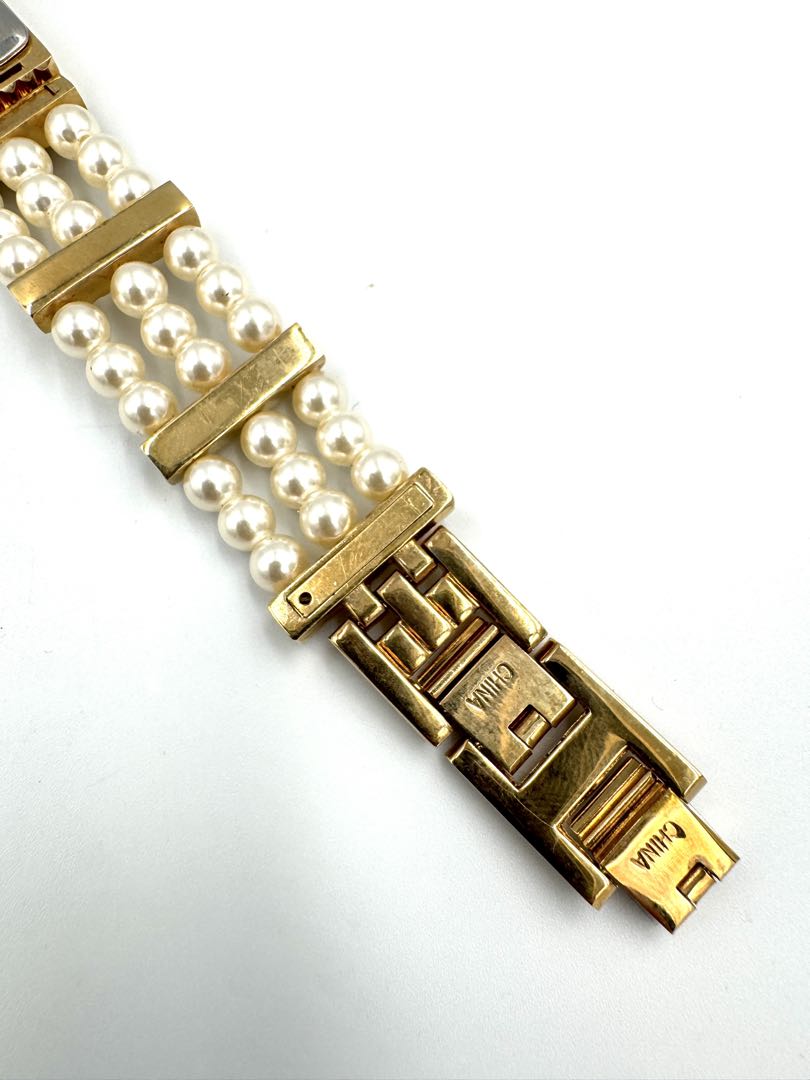 Avon Analog Quartz Women Watch