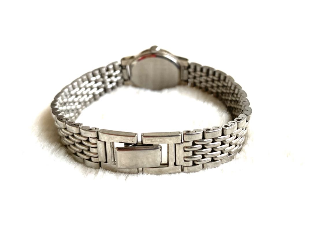 Seiko V401-0510 Analog Quartz Women