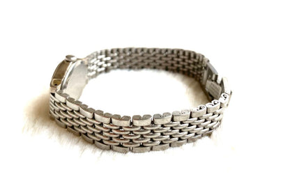 Seiko V401-0510 Analog Quartz Women