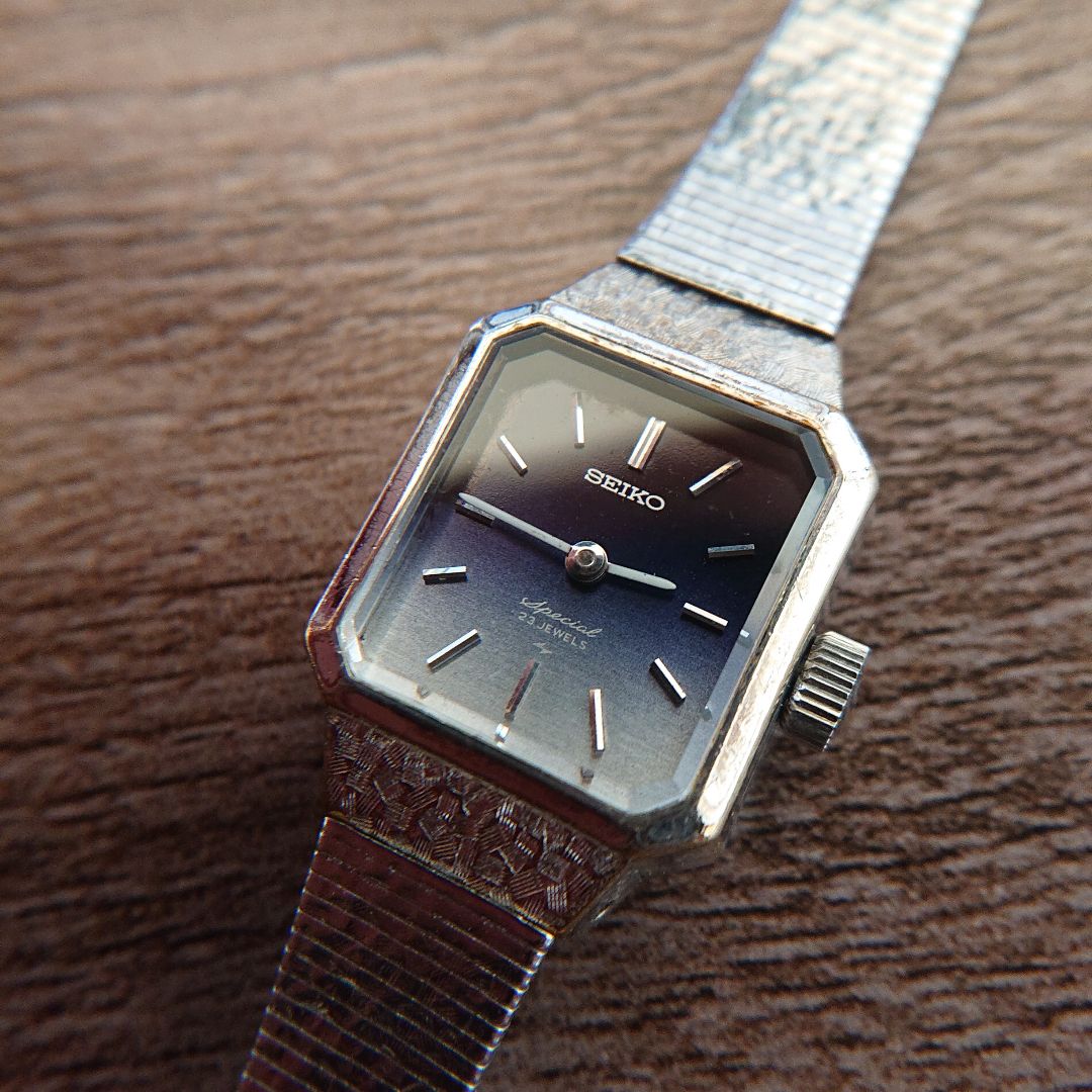 Seiko Special 1140-3170 Analog Mechanical (Manual) Women