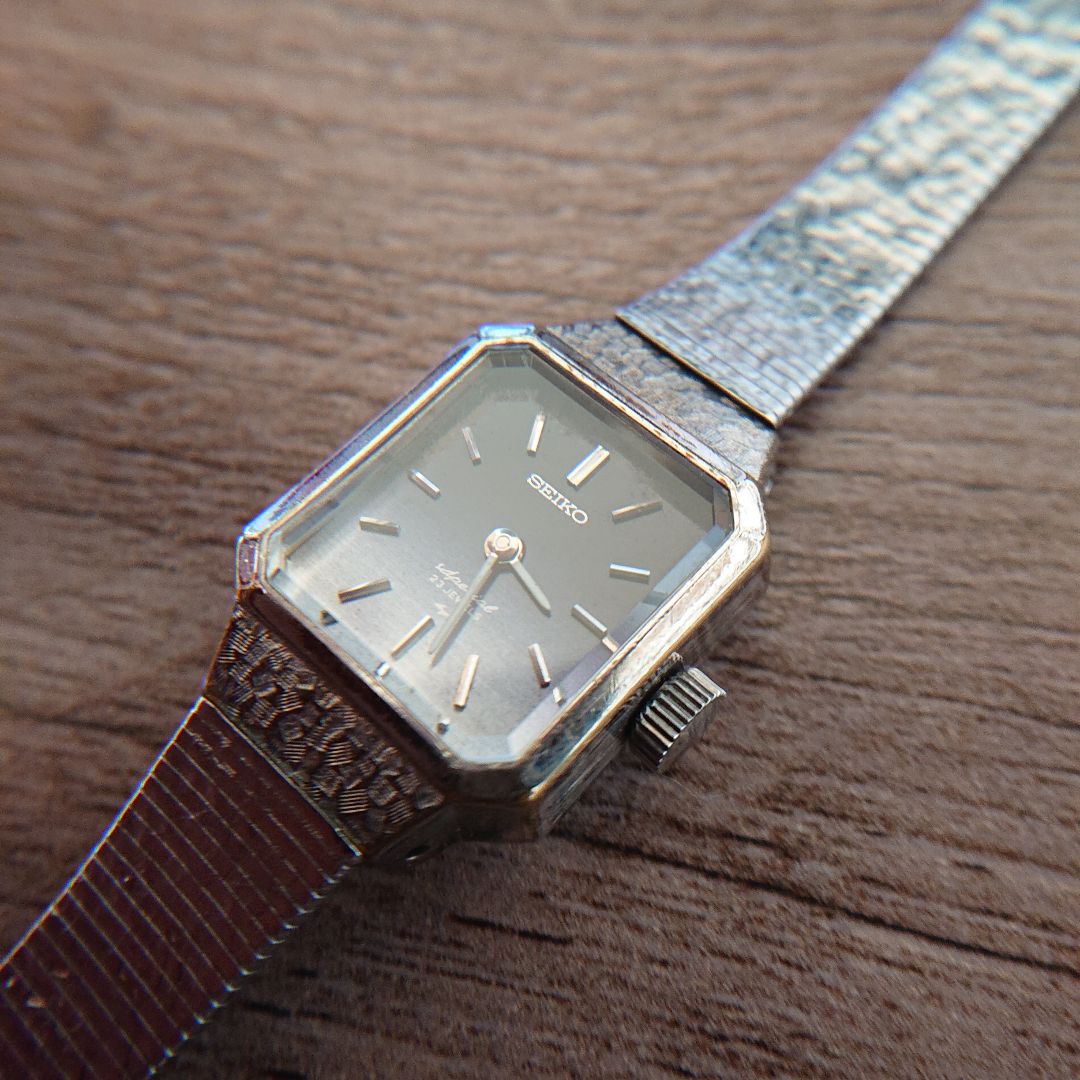 Seiko Special 1140-3170 Analog Mechanical (Manual) Women