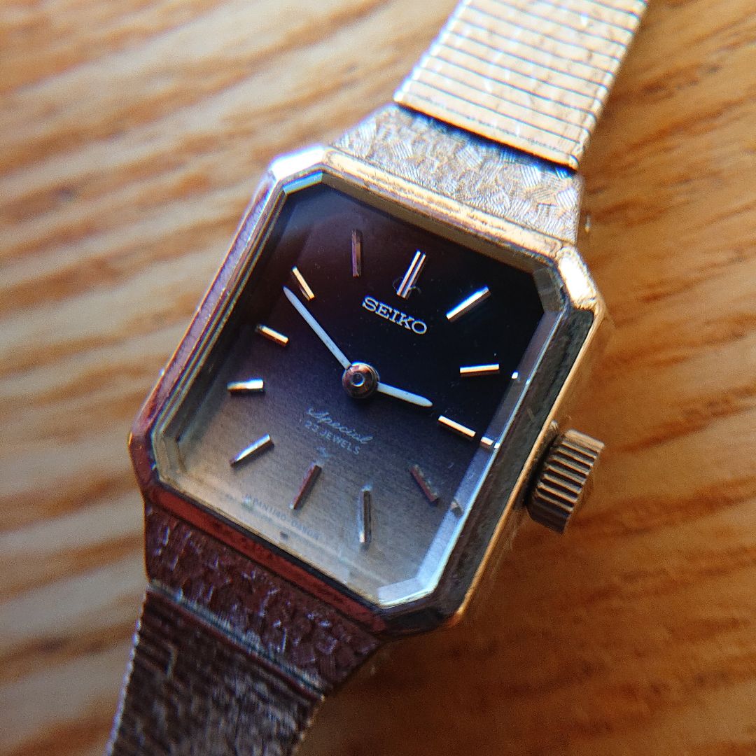 Seiko Special 1140-3170 Analog Mechanical (Manual) Women