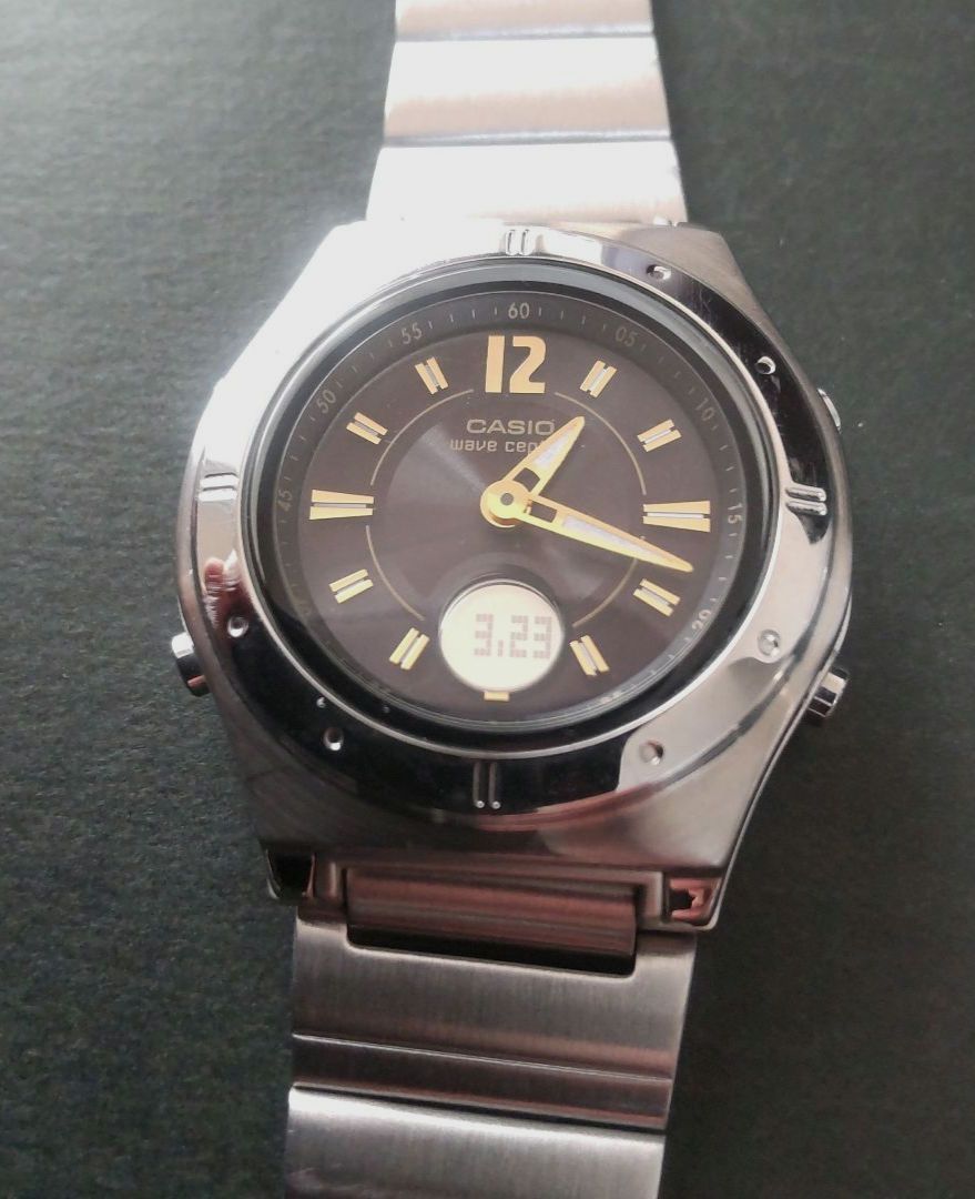 Casio Wave Ceptor LWA-M141 Analog Solar Women