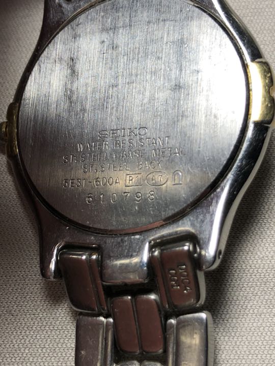 Seiko Dolce 5E31-600A Analog Quartz Men