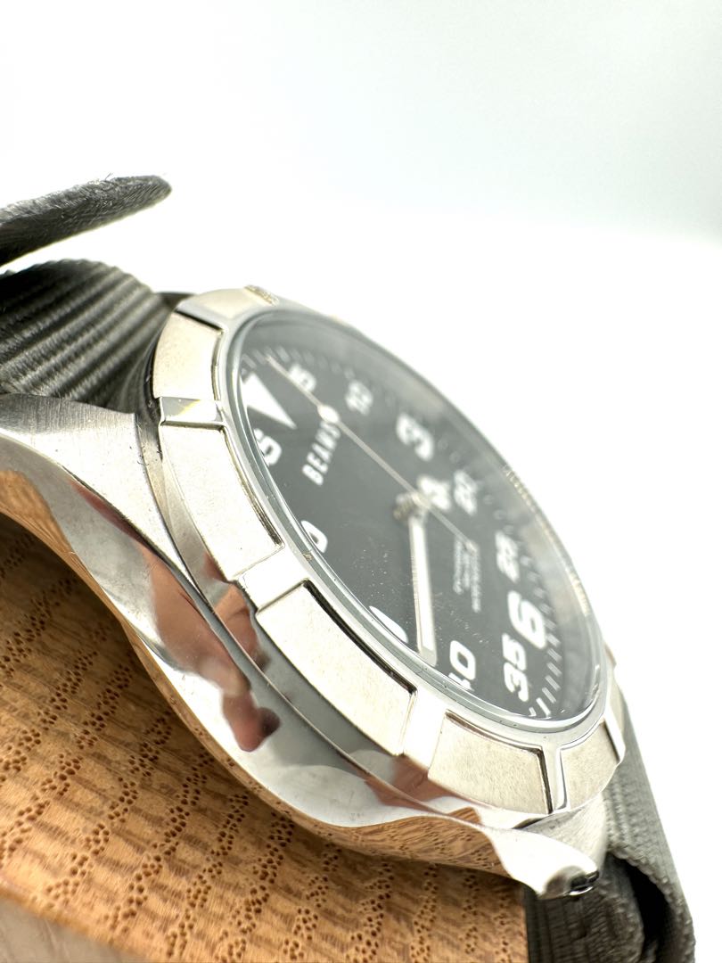 Beams Analog Quartz Men Watch Nato Strap Excellent Condition