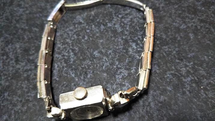 LADY SWISS MADE Analog Mechanical (Manual) Women