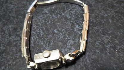 LADY SWISS MADE Analog Mechanical (Manual) Women
