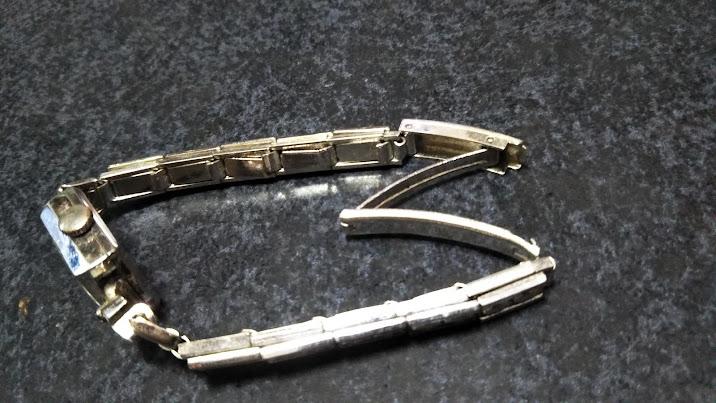 LADY SWISS MADE Analog Mechanical (Manual) Women