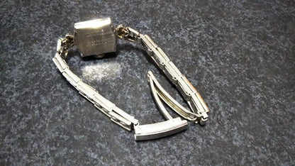 LADY SWISS MADE Analog Mechanical (Manual) Women