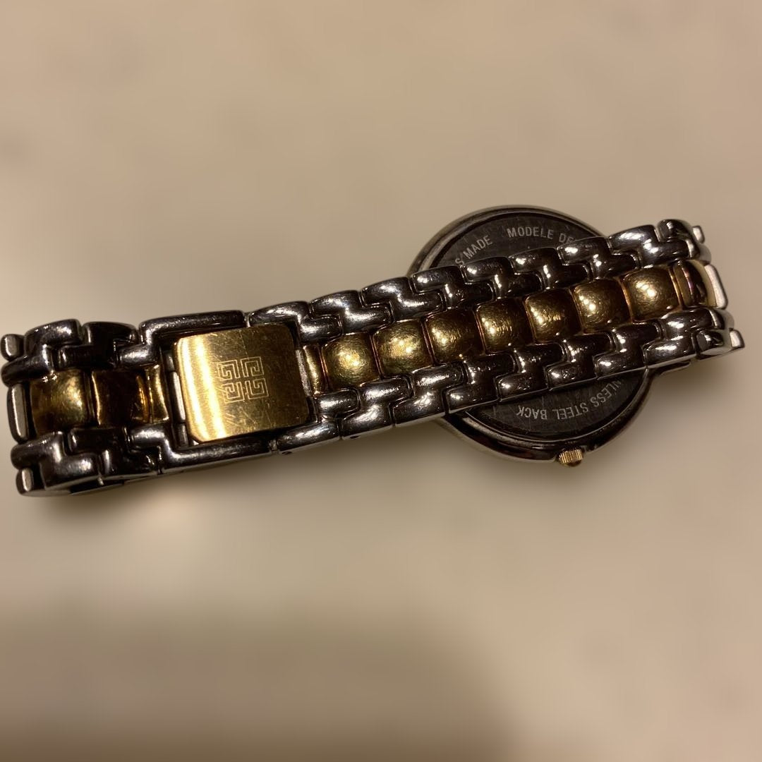 Givenchy Analog Quartz Men